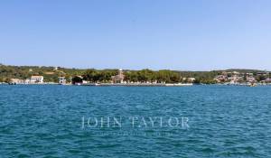 Venda Moradia Mahón