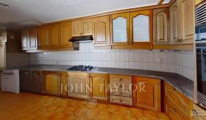 Venda Moradia Mahón