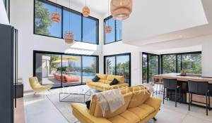 Venda Moradia Mandelieu-la-Napoule