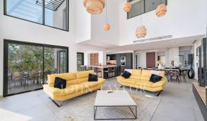 Venda Moradia Mandelieu-la-Napoule