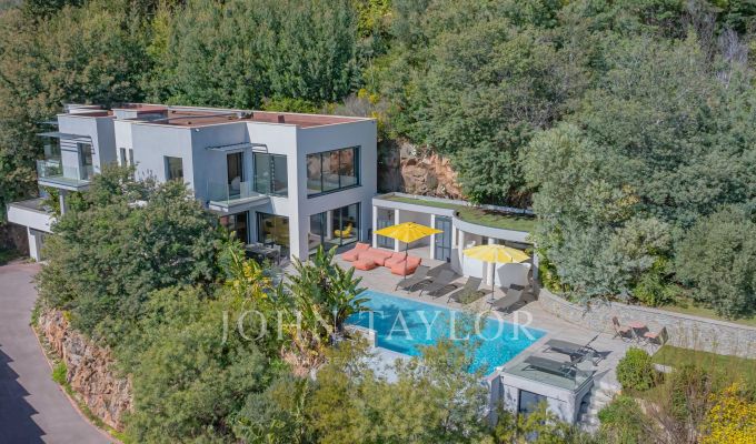 Venda Moradia Mandelieu-la-Napoule