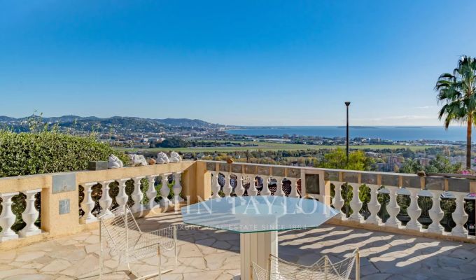 Venda Moradia Mandelieu-la-Napoule