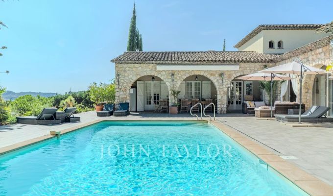 Venda Moradia Peymeinade