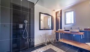 Venda Moradia Roquefort-les-Pins