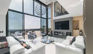 Venda Moradia Roquefort-les-Pins