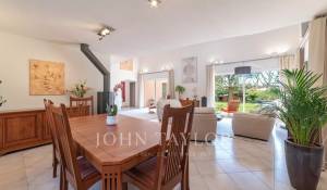 Venda Moradia Valbonne