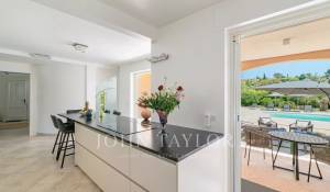 Venda Moradia Valbonne