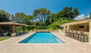 Venda Moradia Valbonne