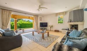 Venda Moradia Valbonne