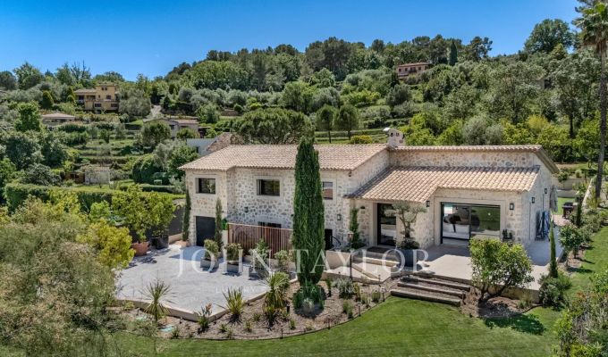 Venda Moradia Valbonne