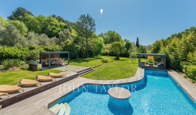 Venda Moradia Valbonne