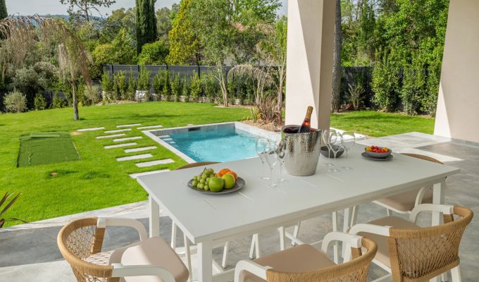 Venda Moradia Valbonne