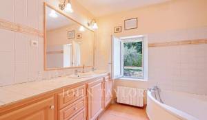 Venda Propriedade La Tour-d'Aigues