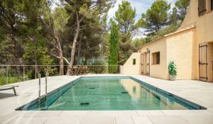 Venda Propriedade Simiane-Collongue