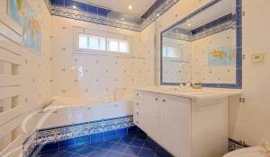 Venda Propriedade Simiane-Collongue