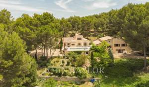 Venda Propriedade Simiane-Collongue