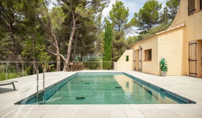 Venda Propriedade Simiane-Collongue