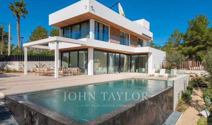 Venda Villa Cala Llenya