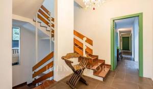 Venda Villa Como
