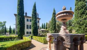 Venda Villa LUCCA  