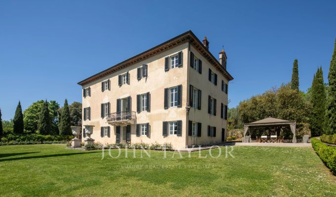 Venda Villa LUCCA  