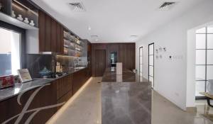 Venda Villa The Lakes